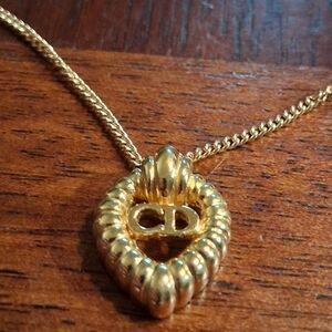 Gold Pendant Necklace